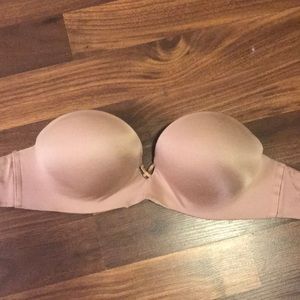Victoria’s Secret strapless bra
